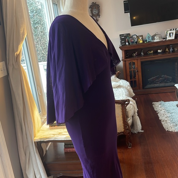 Fuzzi Viola purple flutter sleeve midi capelet dress - Picture 10 of 12